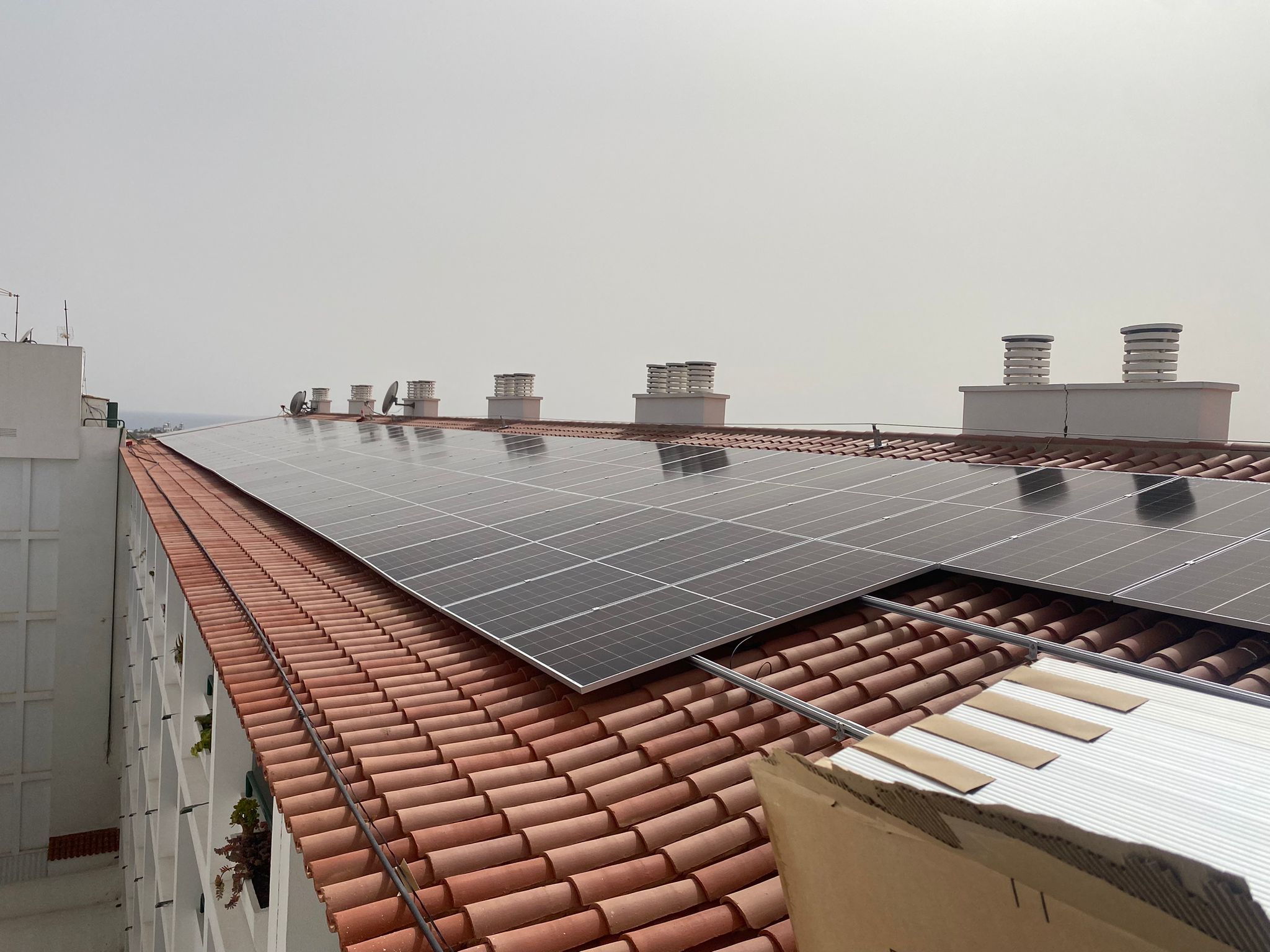 Instalacion de Autoconsumo de 100Kwp en el Sur de Gran canaria